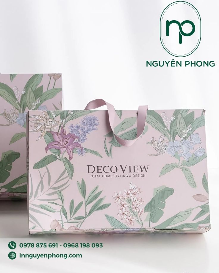 Mẫu túi giấy đựng hoa in logo thương hiệu